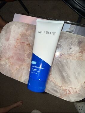 capri BLUE Watery Moon Blue Body Cleanser & Scrub